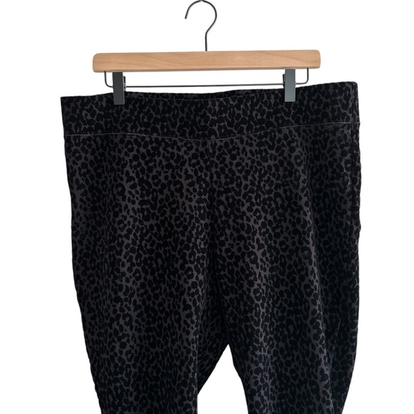 Old Navy High Rise Stevie Black Velvet Leopard Print Women's Pants Casual XL - Picture 3 of 14